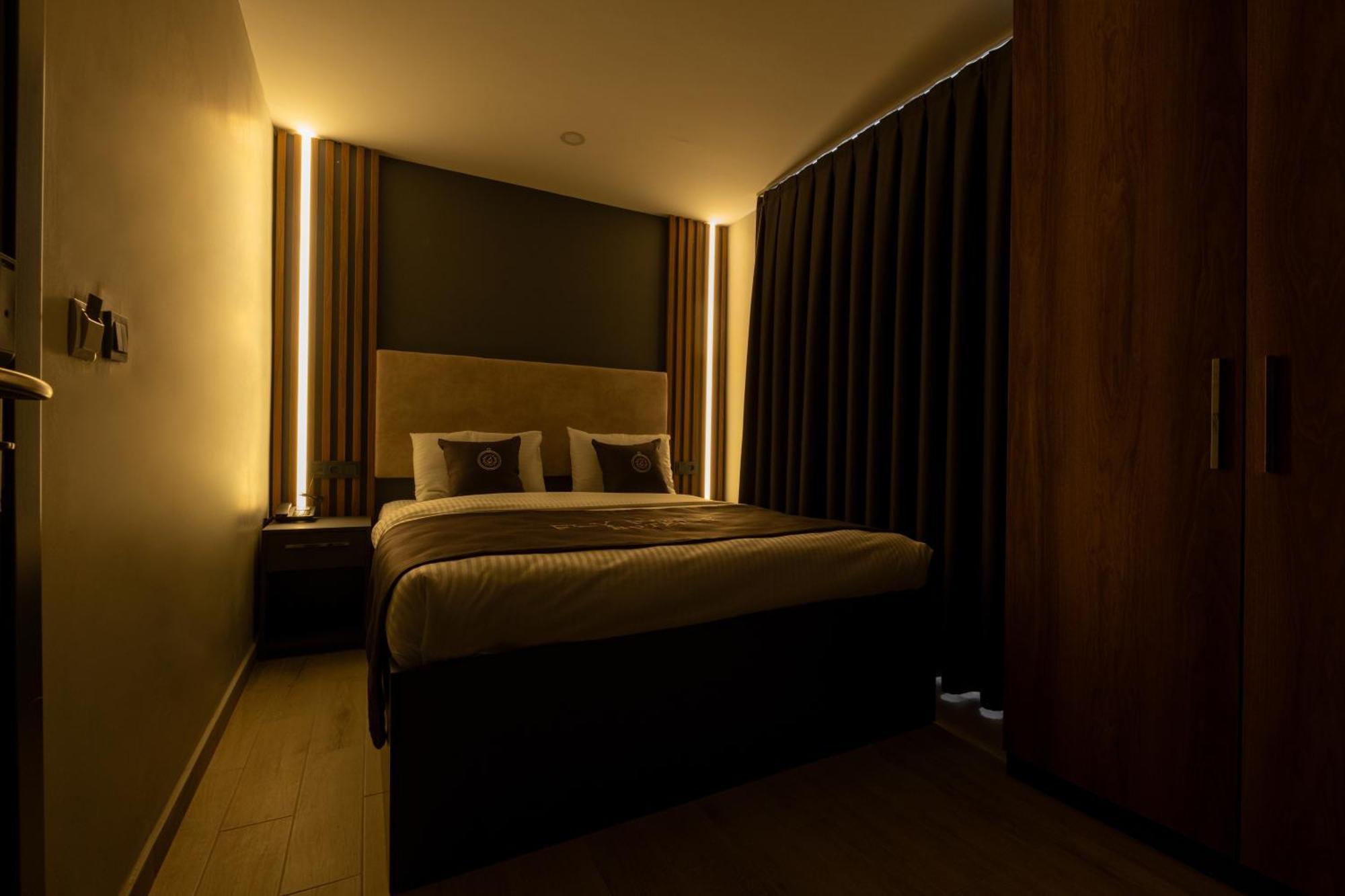 Fly Point Airport Hotel Arnavutkoy Exterior foto